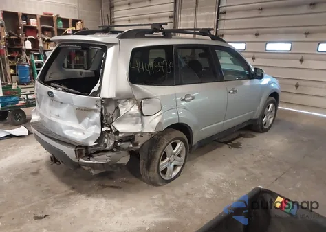 2010 Subaru Forester 2.5X Premium z USA, uszkodzony, nr VIN JF2SH6CC9AH700467